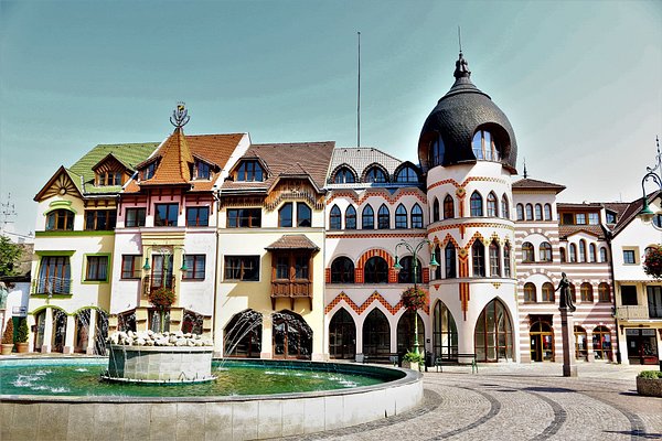 Kombi Prevoz Beograd – Komarno 22 the-courtyard-of-europe